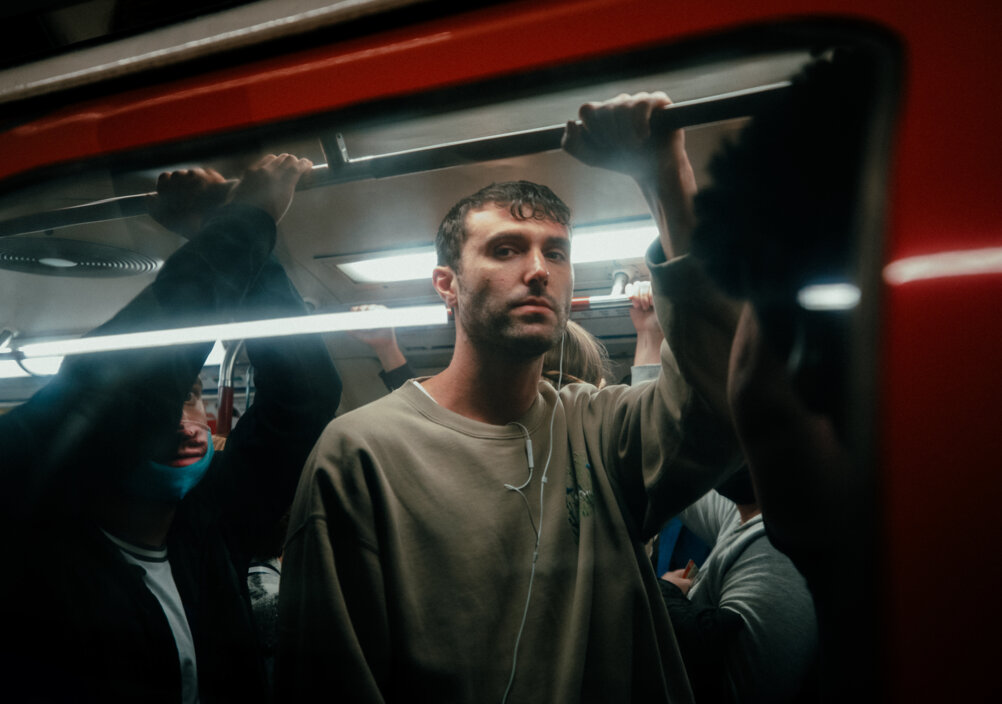 Fred again.. Für seinen neuen Song "Kammy (like i do)" sampelt Fred